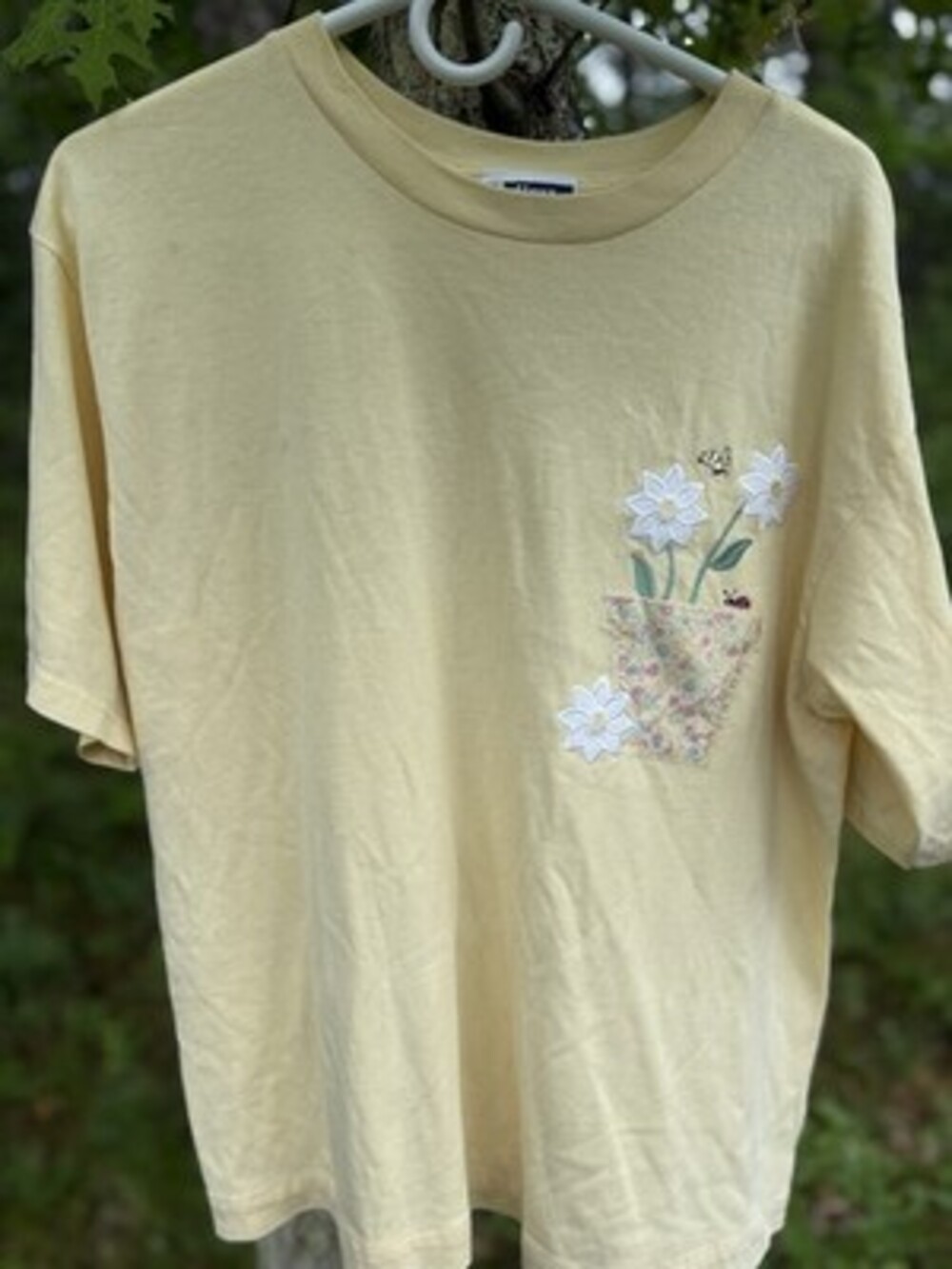 Vintage Single Stitch Endless Designs Yellow Bee & Flower T Shirt Cottage Core